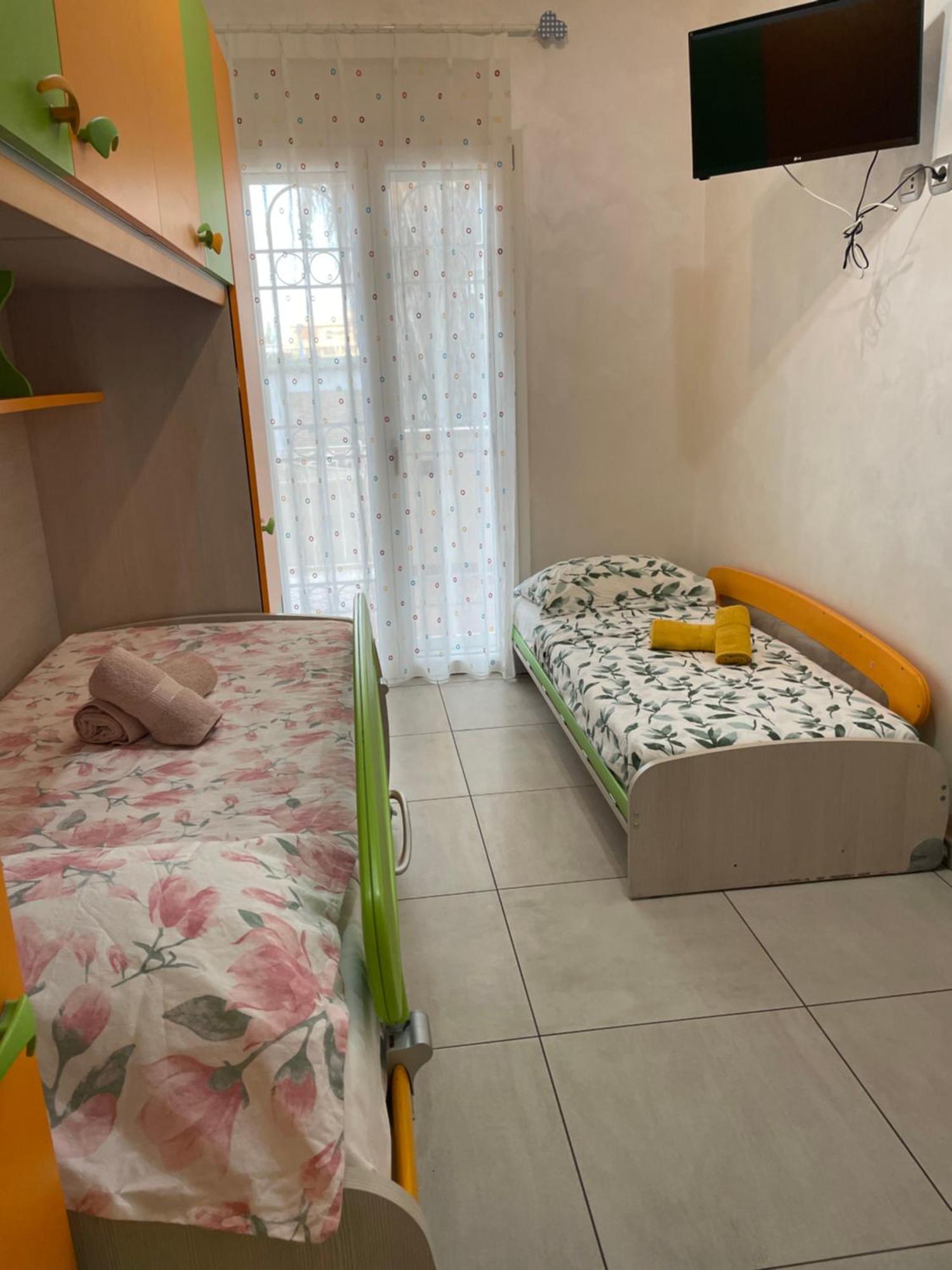 Home With Parking Near The Airport And Beach Fiumicino Exterior photo