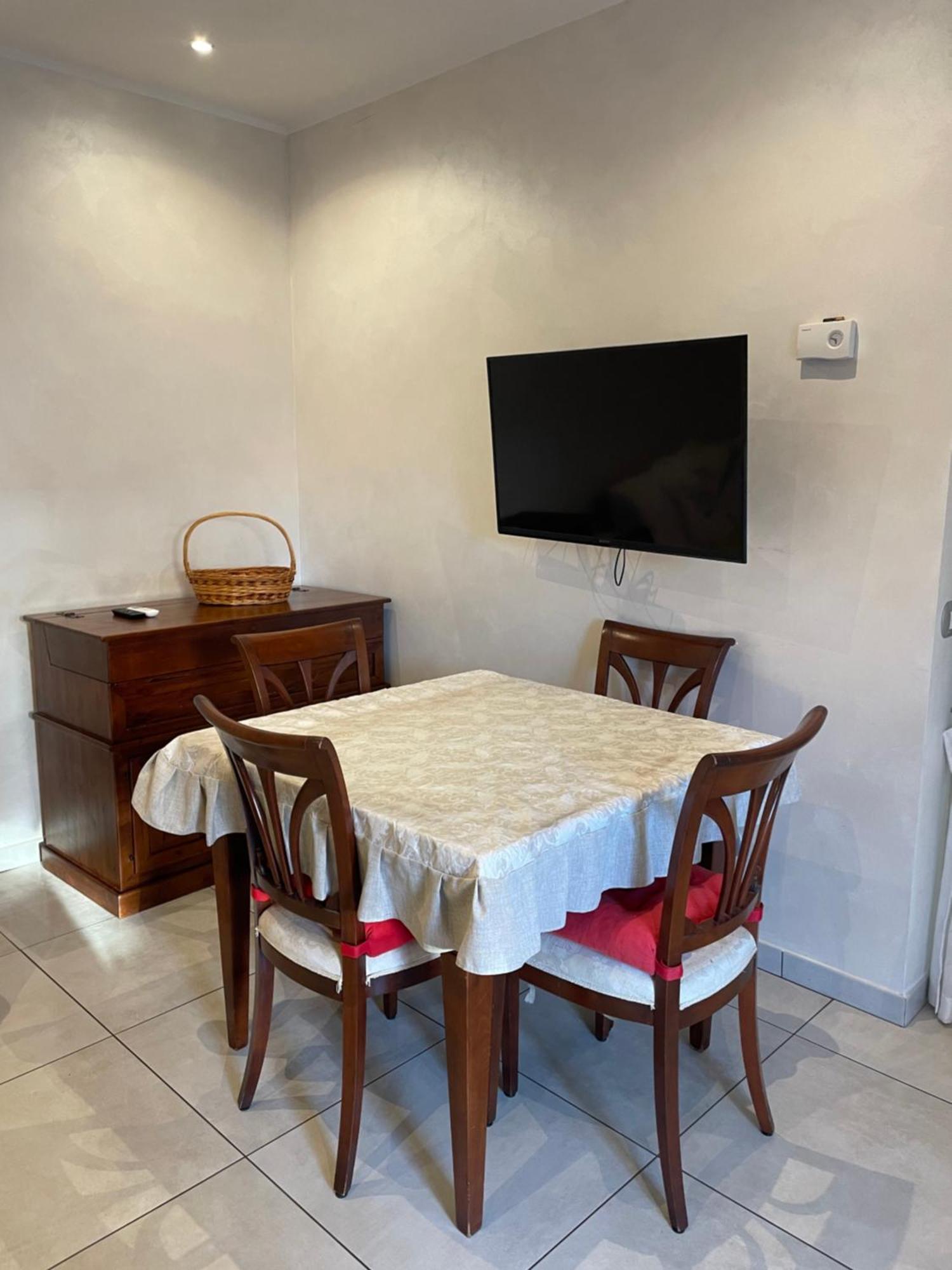Home With Parking Near The Airport And Beach Fiumicino Exterior photo